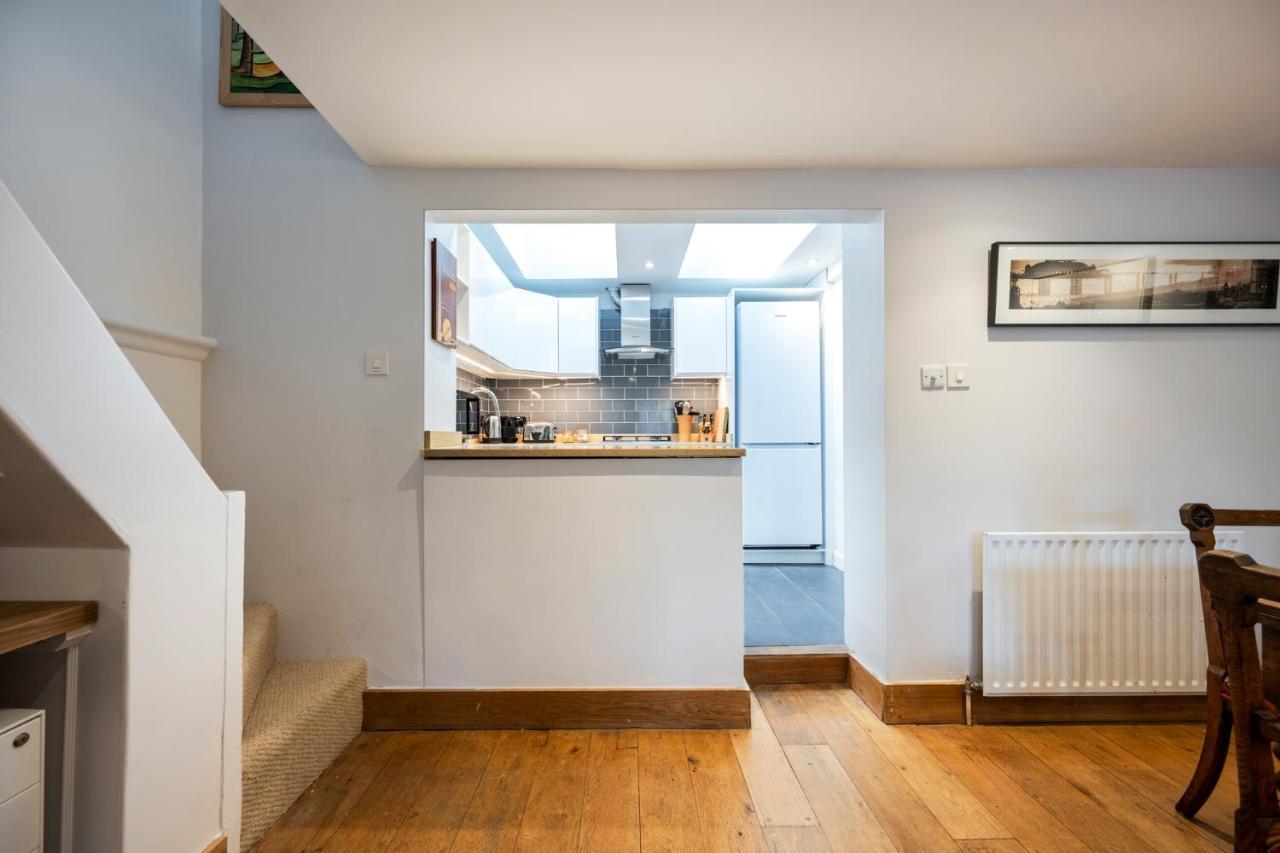 Delightful Bird Sisters Cottage With Free Parking Brighton Eksteriør billede