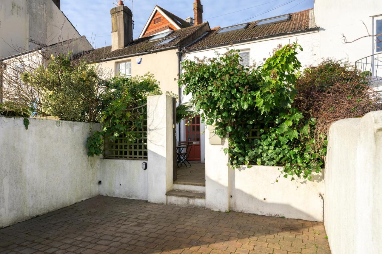 Delightful Bird Sisters Cottage With Free Parking Brighton Eksteriør billede